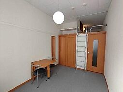 JR中央線 高尾駅 バス12分 北館ヶ丘下車 徒歩10分の賃貸アパート 2階1Kのリビング/ダイニング