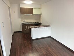 ＷＥＳＴ　ＣＯＵＲＴ　Ｓ棟 202 1階2LDKのリビング/ダイニング