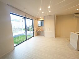 フリージア一色（貸家）B棟 B 1階3LDKのリビング/ダイニング