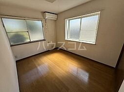 パンシー・ローズハウス 101 1階ワンルームのリビング/ダイニング