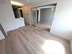 セレスティア西綾瀬 301 3階2LDKのリビング/ダイニング