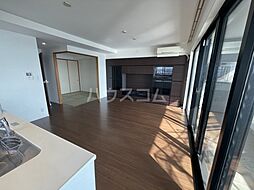 グランスイートブルー・ベイフロントタワー 17階4LDKのリビング/ダイニング