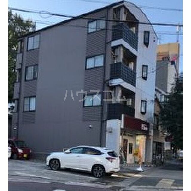 2 / 4
