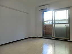 パルテ　デル　マーレ 101 1階1Kのリビング/ダイニング