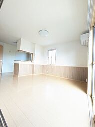 リリーハウスＢ 201 2階2LDKのリビング/ダイニング