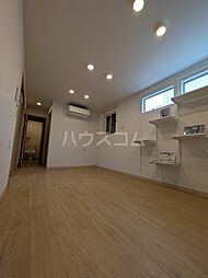 サン・シャトン 202 2階1LDKのリビング/ダイニング