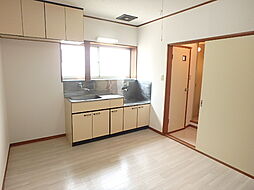 光ハイツ 1階2DKのリビング/ダイニング