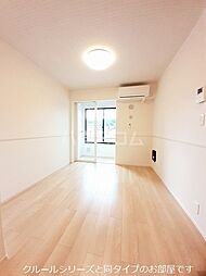 エタニティ・Ｅ 102 1階1LDKのリビング/ダイニング