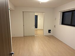 ドゥー・アヴェニール 305 3階1LDKのリビング/ダイニング