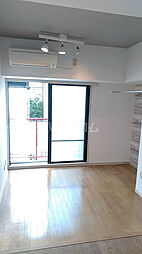 東急田園都市線 三軒茶屋駅 徒歩10分の賃貸マンション 2階ワンルームのリビング/ダイニング