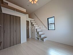 オデッセイ10 101 1階1Kのリビング/ダイニング