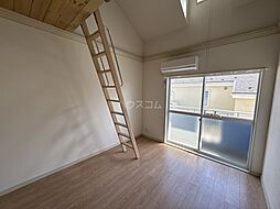 スターホームズ港南V 202 2階1Kのリビング/ダイニング