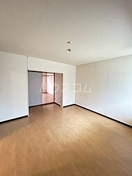 離宮ガーデンハイツ 102 1階2LDKのリビング/ダイニング