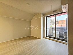 パリス上野毛 302 3階ワンルームのリビング/ダイニング