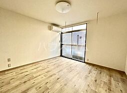 ハイツ登戸 1階1Kのリビング/ダイニング