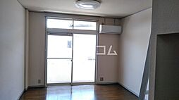 ビレッジＫＲ−5 301 3階1Kのリビング/ダイニング