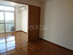 グロワール・エーリ弐番館 307 3階2LDKのリビング/ダイニング