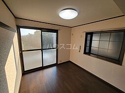 ファミーユM 102 1階2DKのリビング/ダイニング