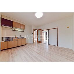 アピエス5 101 1階2DKのリビング/ダイニング