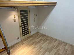 レオパレス山手ＰＲＩＭＡＩＲ 102 1階1Kのリビング/ダイニング