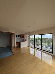 エクシオ中浦和レジデンス 601 6階4LDKのリビング/ダイニング