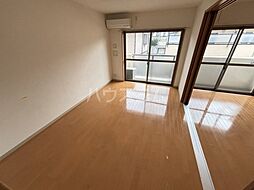 RefinedMotomachi 205 2階1LDKのリビング/ダイニング