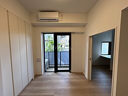 アジールコート松濤 101 1階1LDKのリビング/ダイニング