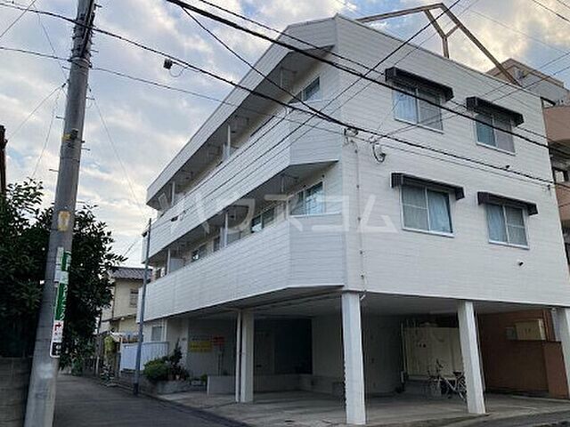 1 / 8