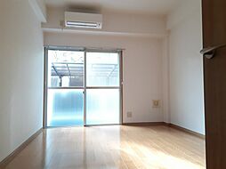 栄田六番館 611 1階1Kのリビング/ダイニング