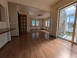 下中居町戸建貸家 1 1階5LDKのリビング/ダイニング