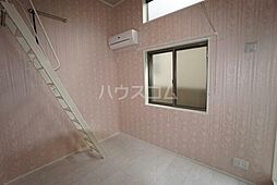 ヒルズ山手IV 102 1階ワンルームのリビング/ダイニング