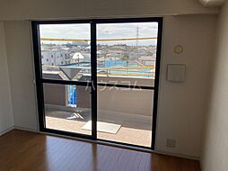 ヴェラハイツ六実駅前 401 4階2SLDKのリビング/ダイニング