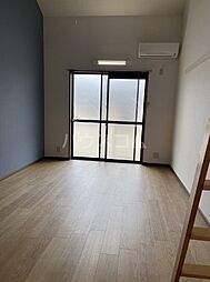 フラットウエストII 207 2階1Kのリビング/ダイニング