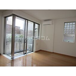 カーサ・デル・ソル小石川 205 2階ワンルームのリビング/ダイニング