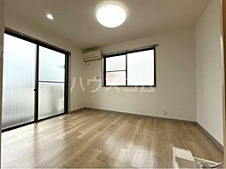 グランデール三井 301 3階ワンルームのリビング/ダイニング