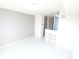 グラン・トルチェ 206 2階ワンルームのリビング/ダイニング