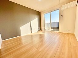 プレミスト　III 305 3階1Kのリビング/ダイニング