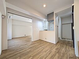 ラムール守口 6階1LDKのリビング/ダイニング