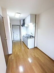 スターブルシェーヌ 106 1階1Kのリビング/ダイニング