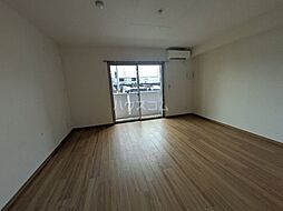 グランスイートアイ 102 1階1LDKのリビング/ダイニング