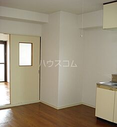 ジョウエツプラザ 302 3階2LDKのリビング/ダイニング