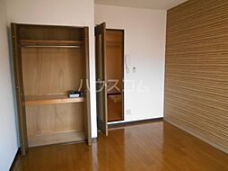 ブルク 2階1Kのリビング/ダイニング