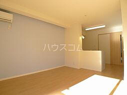 レフィナード 1階1LDKのリビング/ダイニング