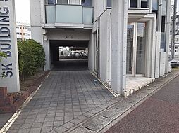 13 / 28