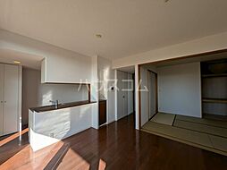 新千里桜ヶ丘メゾンシティ弐番館 703 7階3LDKのリビング/ダイニング