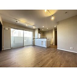 アゼリア 102 1階1LDKのリビング/ダイニング