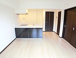 レゴリス成城II 102 1階1LDKのリビング/ダイニング