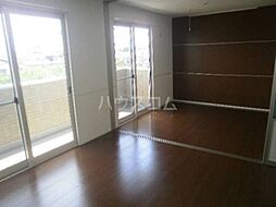 ロイヤルクレール 302 3階3LDKのリビング/ダイニング