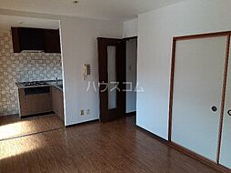 梓マンション 302