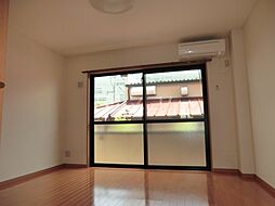 愛知高速東部丘陵線 杁ヶ池公園駅 バス20分 名鉄バス竹の山下車 徒歩1分の賃貸マンション 1階1Kのリビング/ダイニング